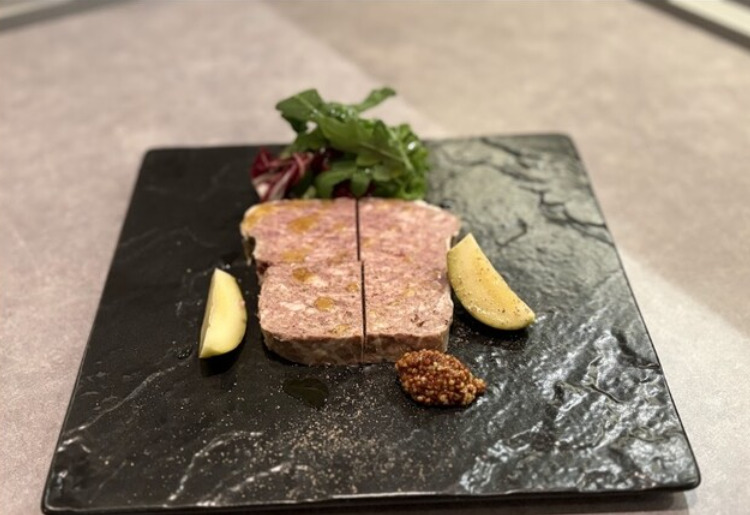 【Antipasto(冷前菜)】自家製パテ・ド・カンパーニュ(2名様分)